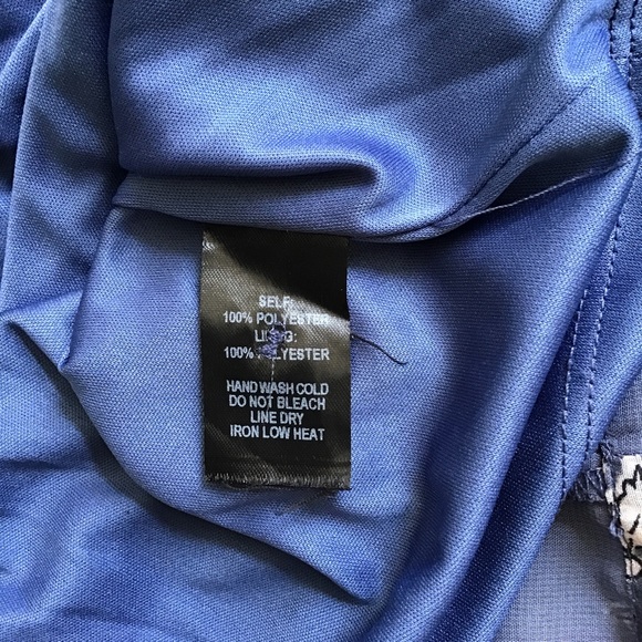 Rokoko dusty greyish blue dress with white floral print. Short sleeve. - Picture 5 of 6